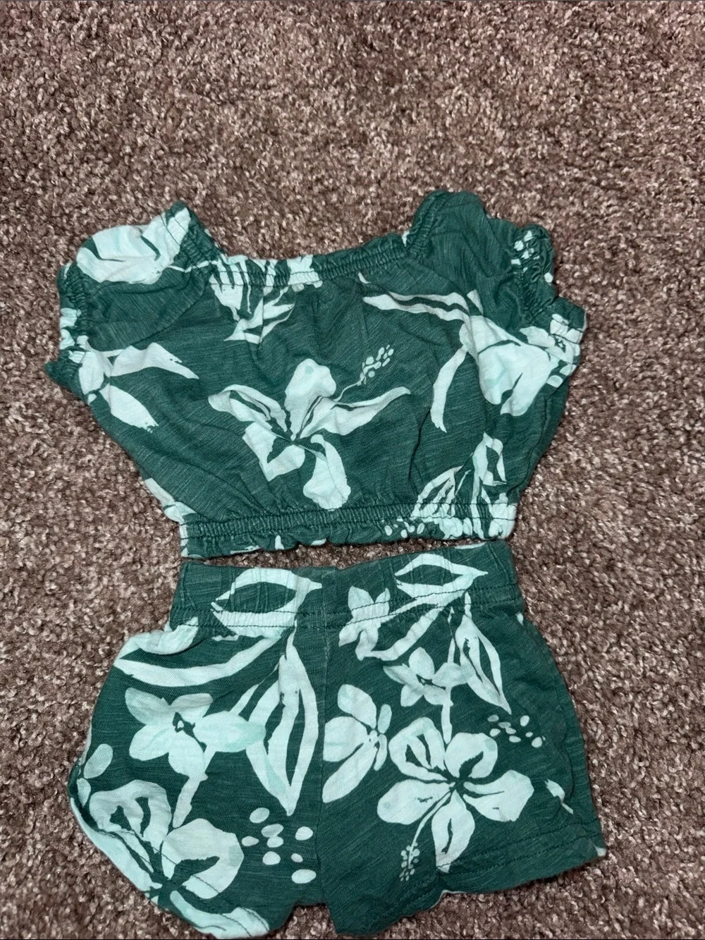 Green Floral Carters set